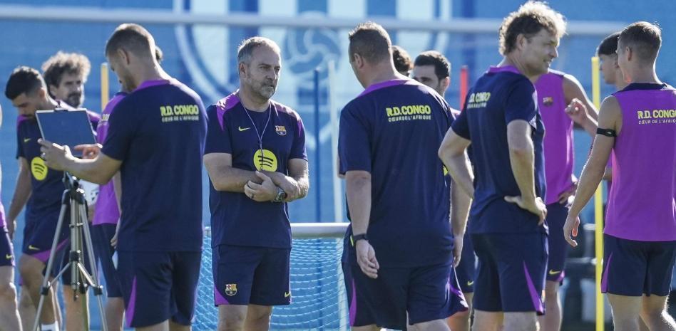 世体：亚马尔、佩德里等球员回归巴萨训练，其他球员周四报到